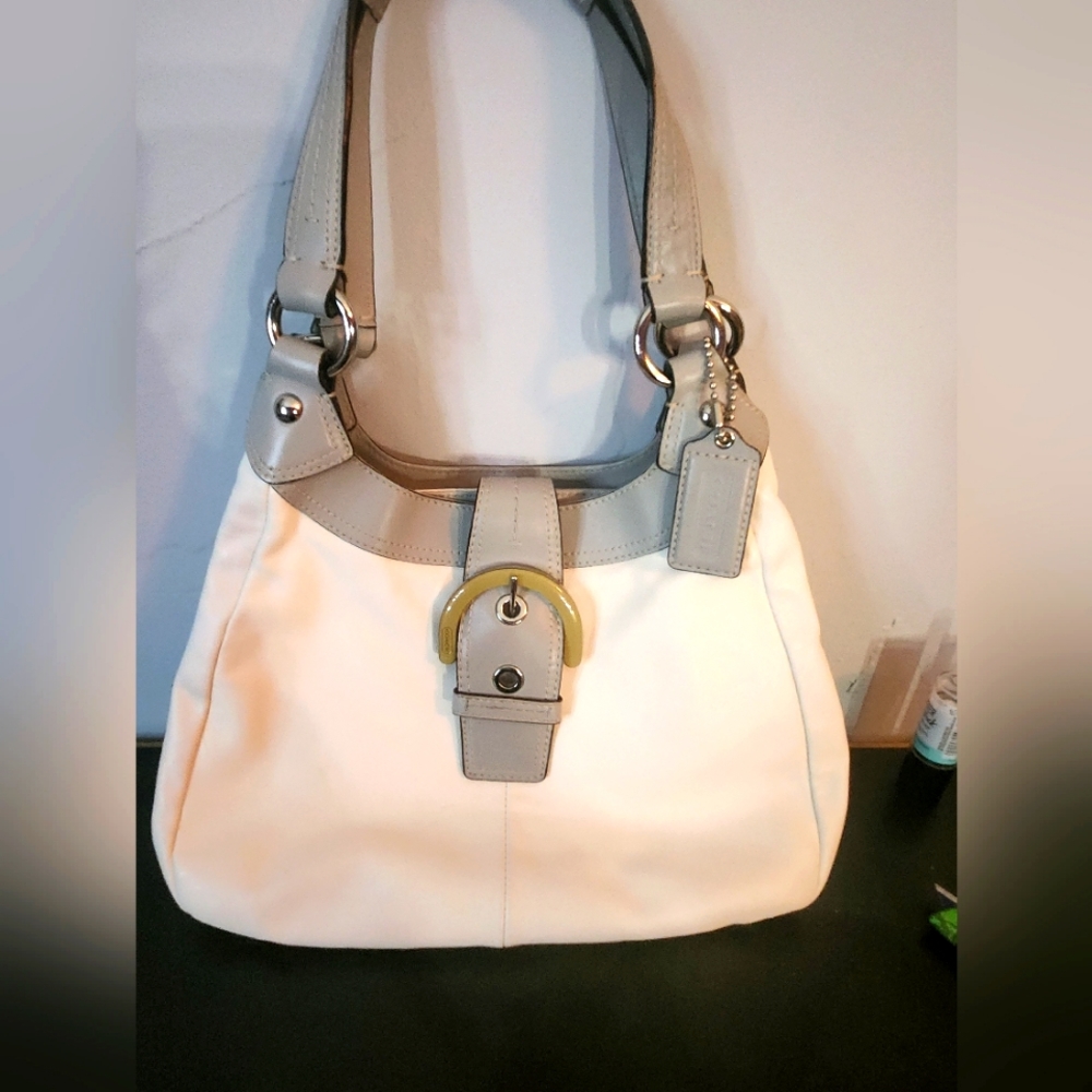 Authentic Coach Beautiful Bag!!! - image 1